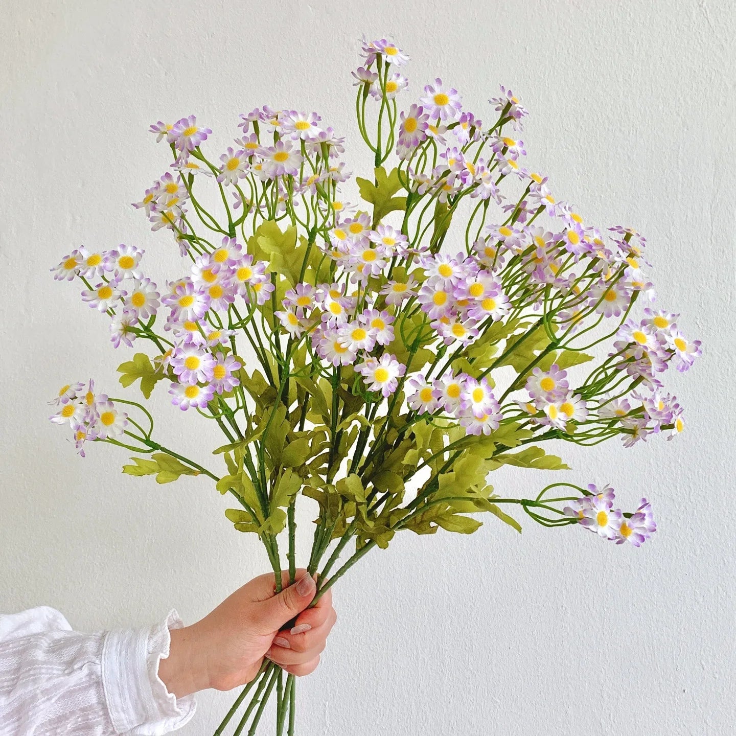 Artificial Chamomile & Daisy Bouquet Faux Flower Arrangement, Pastoral Style Floral Ornament for Living Room Home Decor